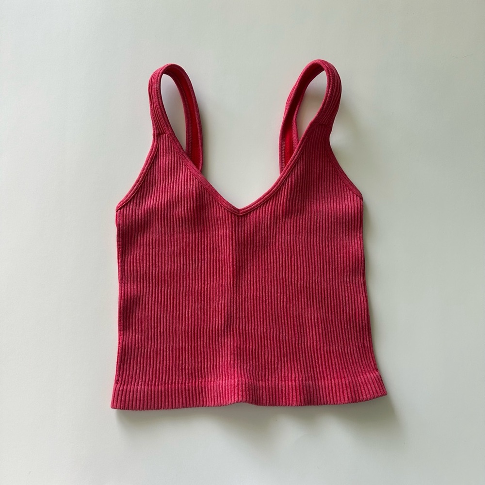 red ribbed tank top